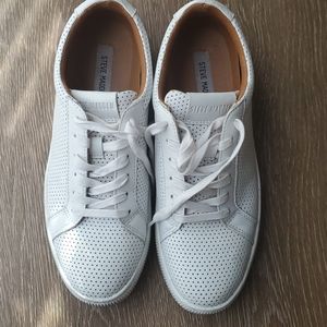 Steve Madden Sneakers